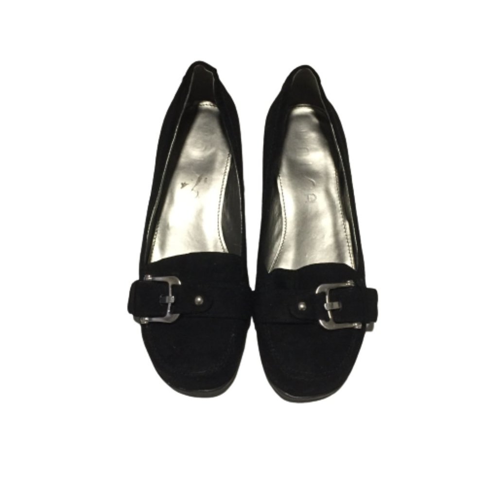 Unisa Size 7.5M Black Shoe with Buckle